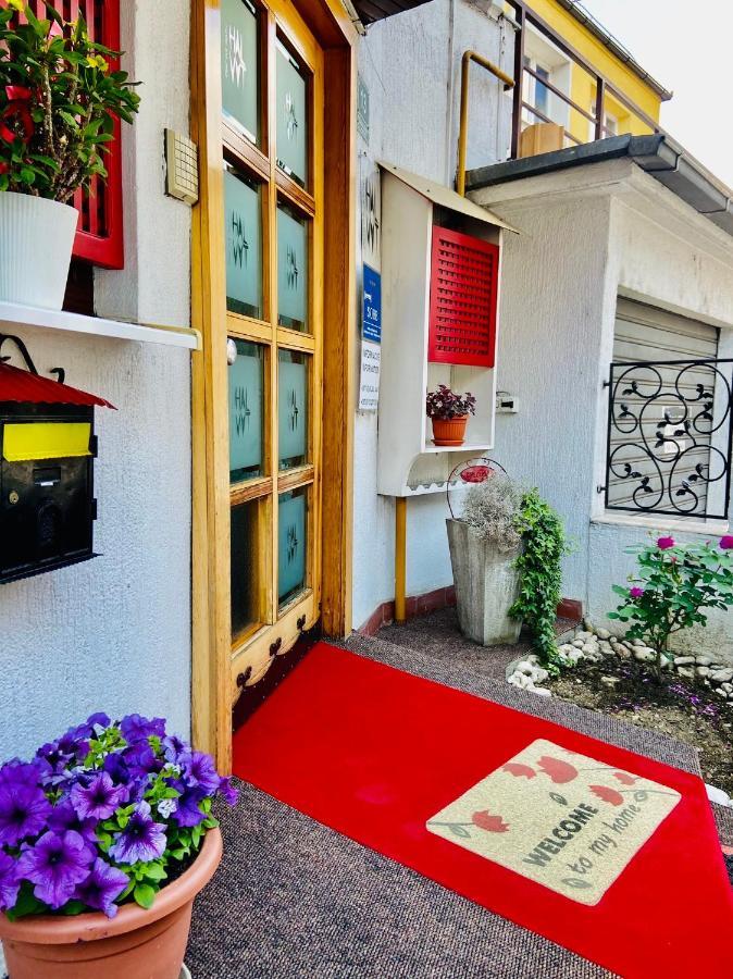 Halvat Guesthouse SJJ Buitenkant foto