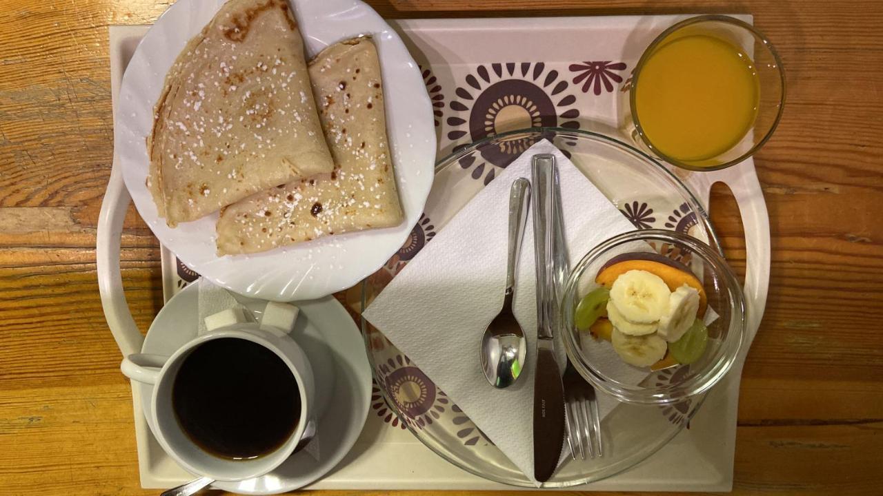Halvat Guesthouse SJJ Buitenkant foto