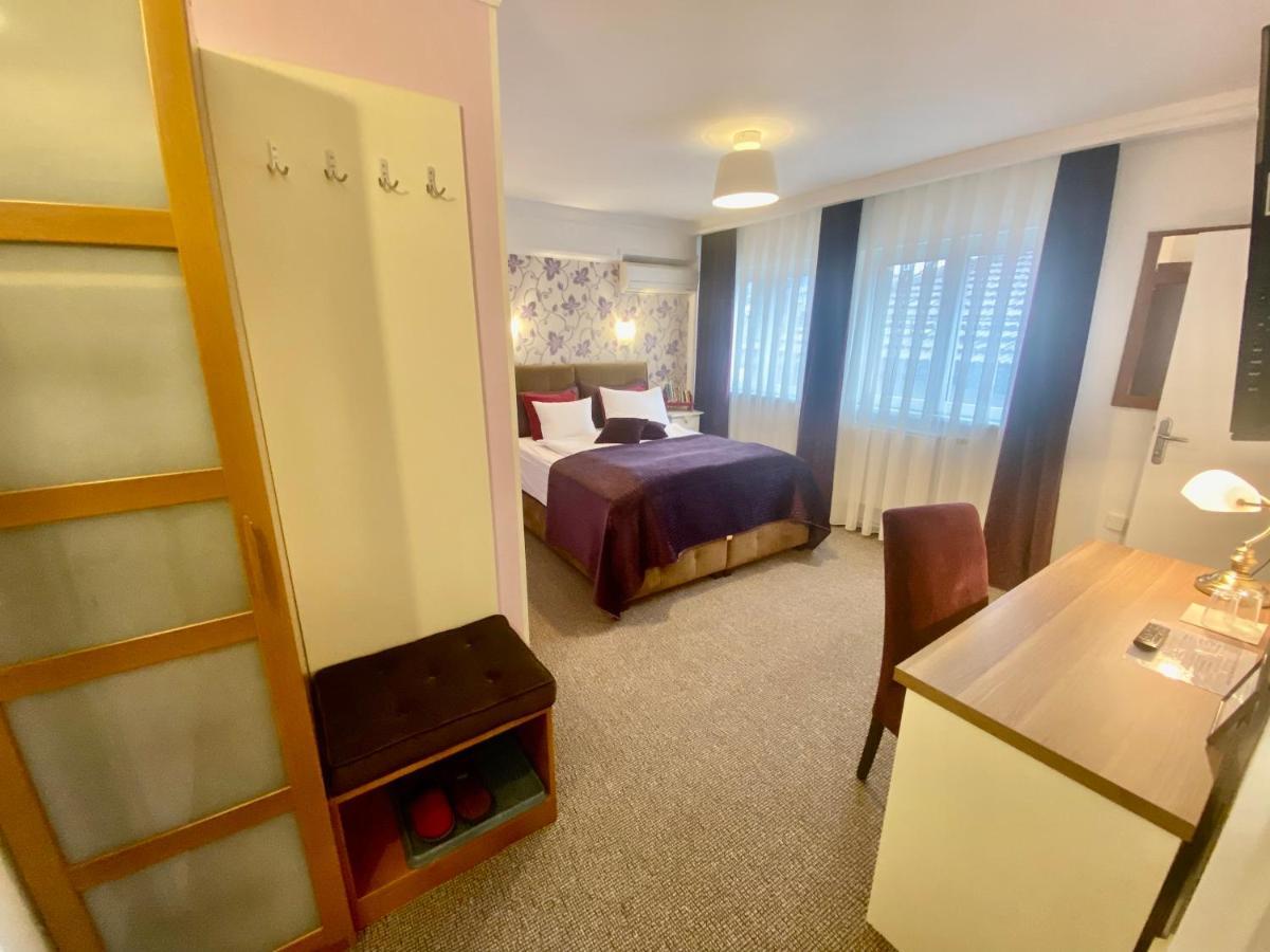 Halvat Guesthouse SJJ Buitenkant foto
