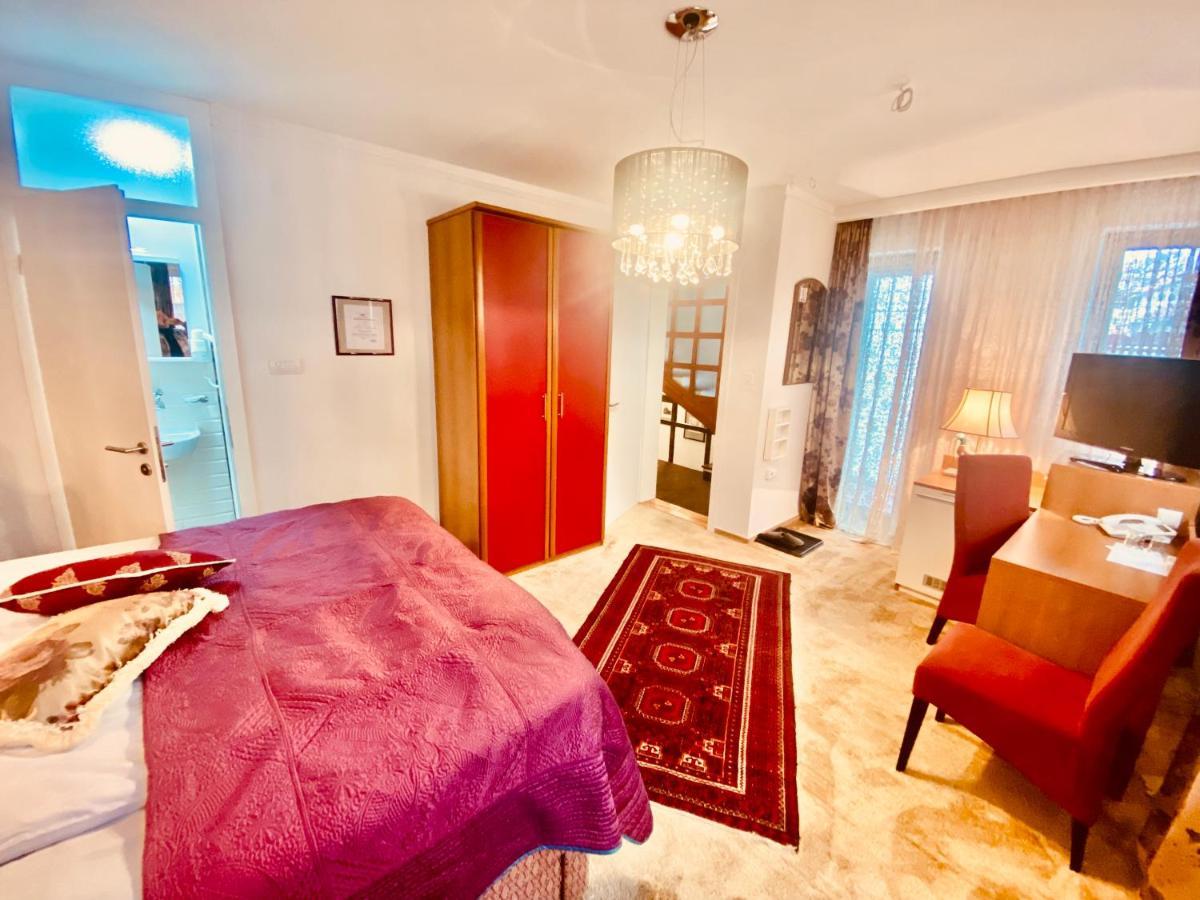 Halvat Guesthouse SJJ Buitenkant foto