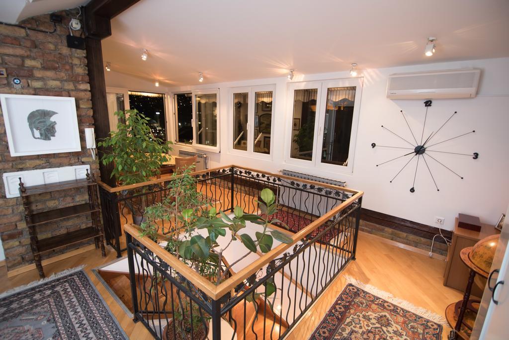 Halvat Guesthouse SJJ Buitenkant foto